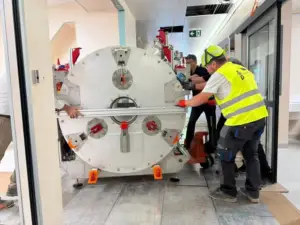 Primul RMN neonatal din România a ajuns la Spitalul Marie Curie din București